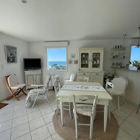 Escape, Splendid Ocean View *